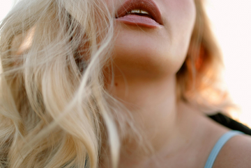 Image of a woman with long blonde hair